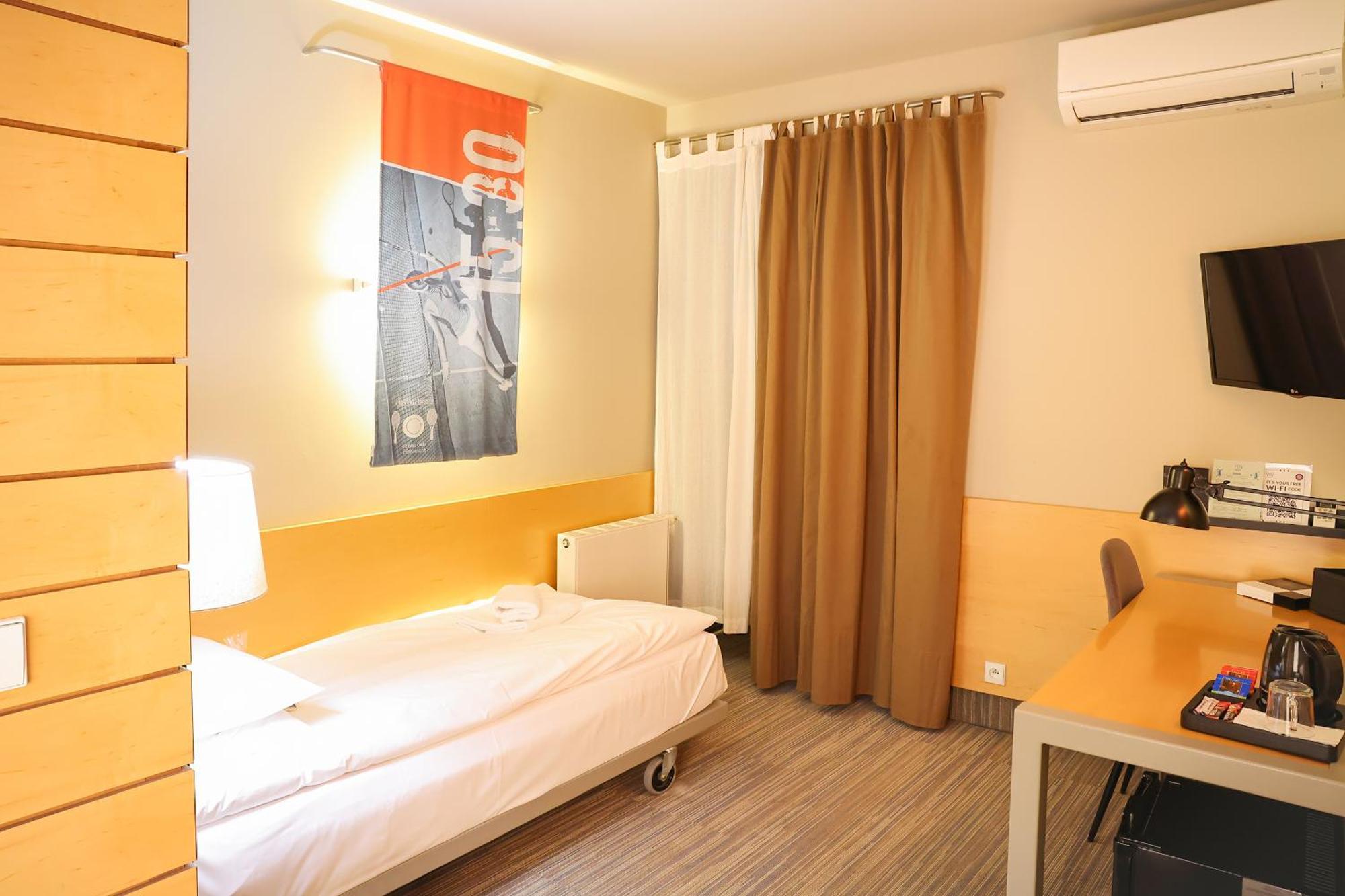 Hotel Restauracja Tenis Kortowo Poznan Dış mekan fotoğraf