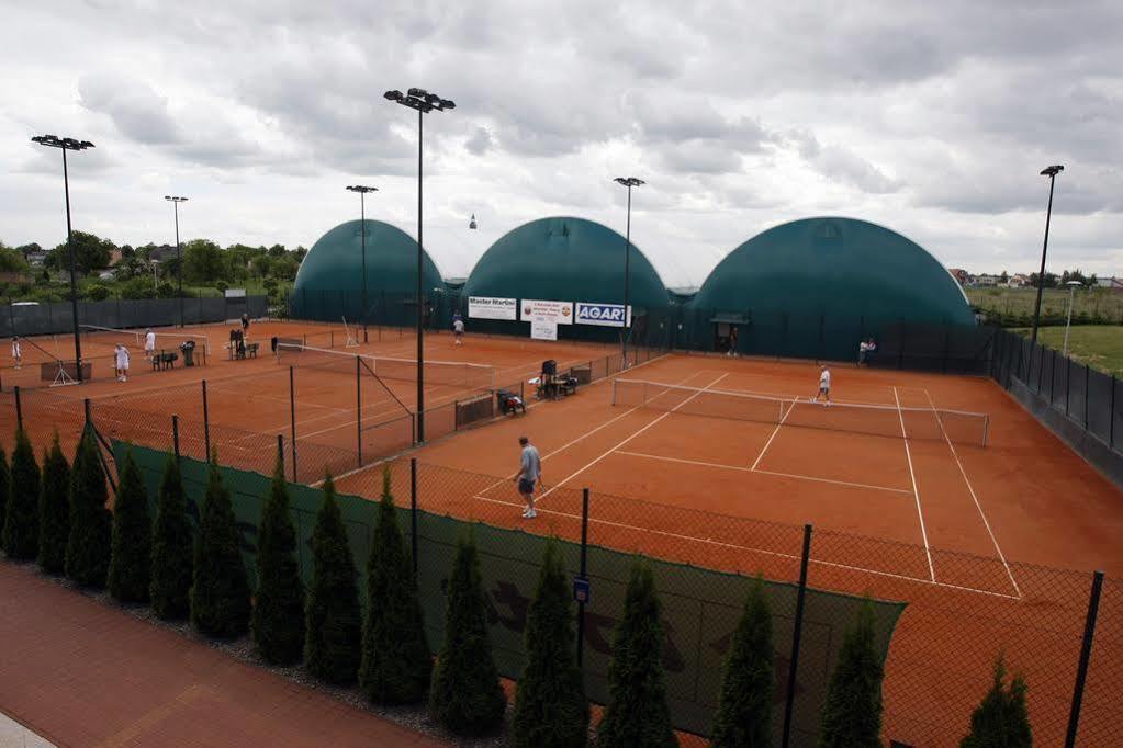 Hotel Restauracja Tenis Kortowo Poznan Dış mekan fotoğraf